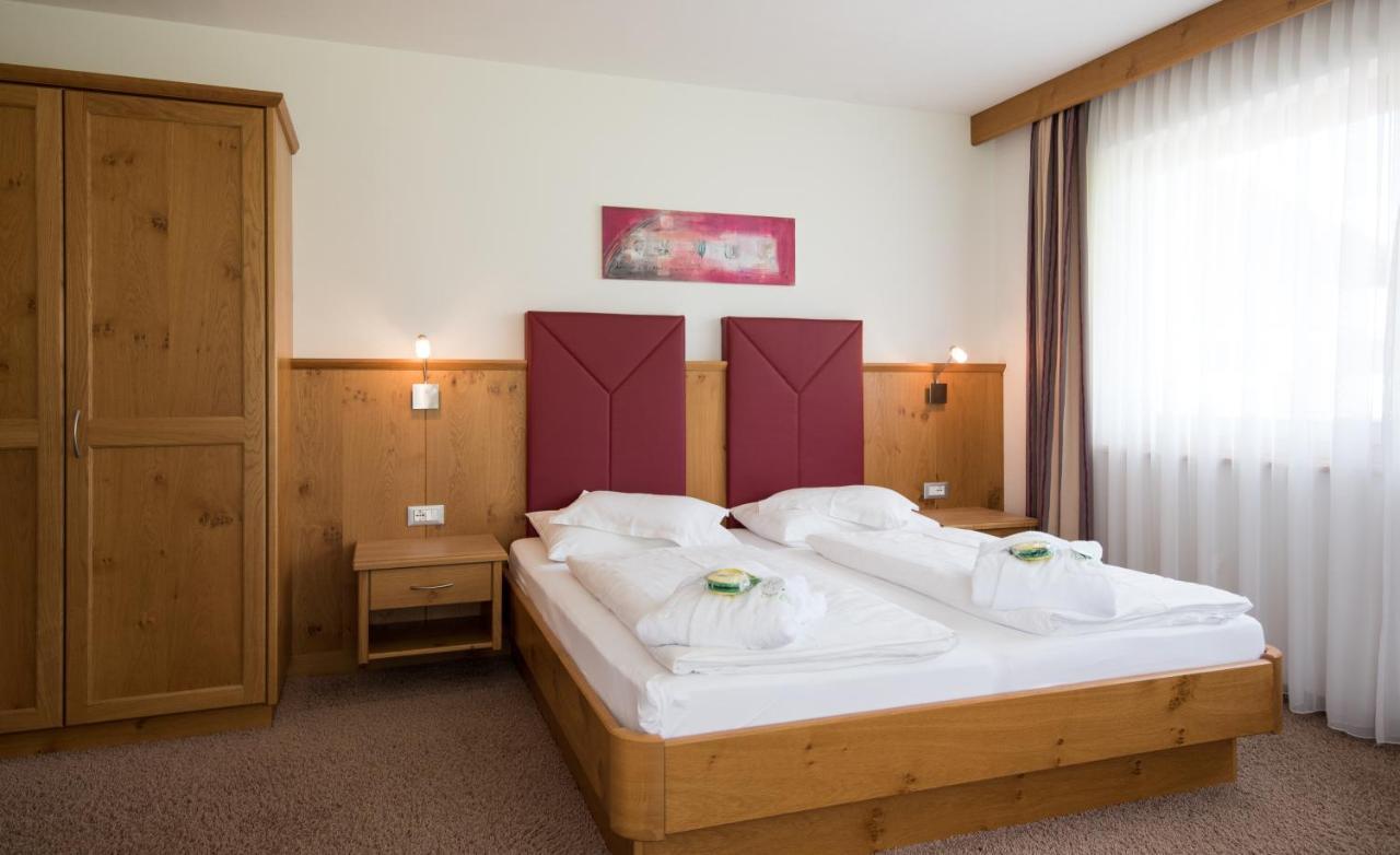 Garni Hotel Bel Vert Selva di Val Gardena Dış mekan fotoğraf